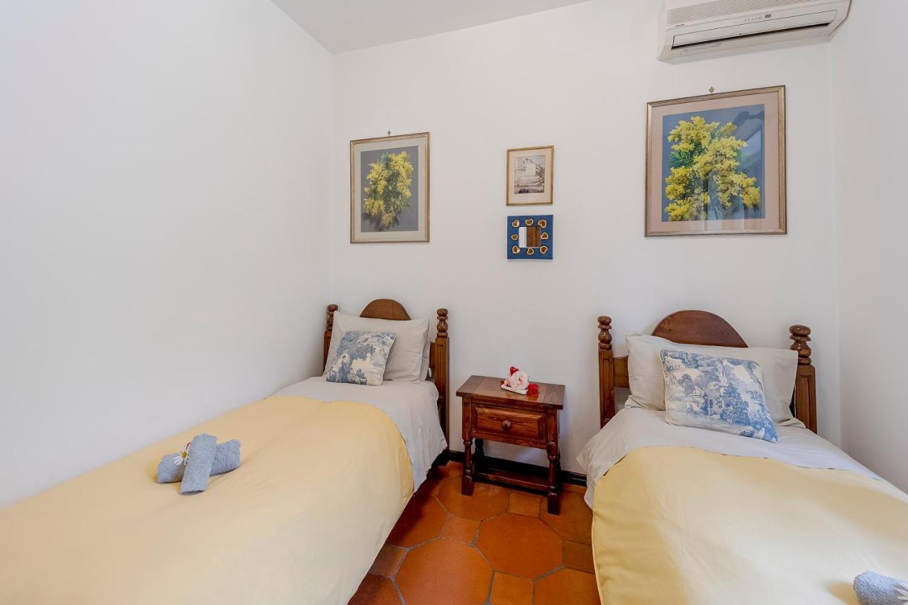Ascheri Country House - Grimaldi, Vintimille Extérieur photo